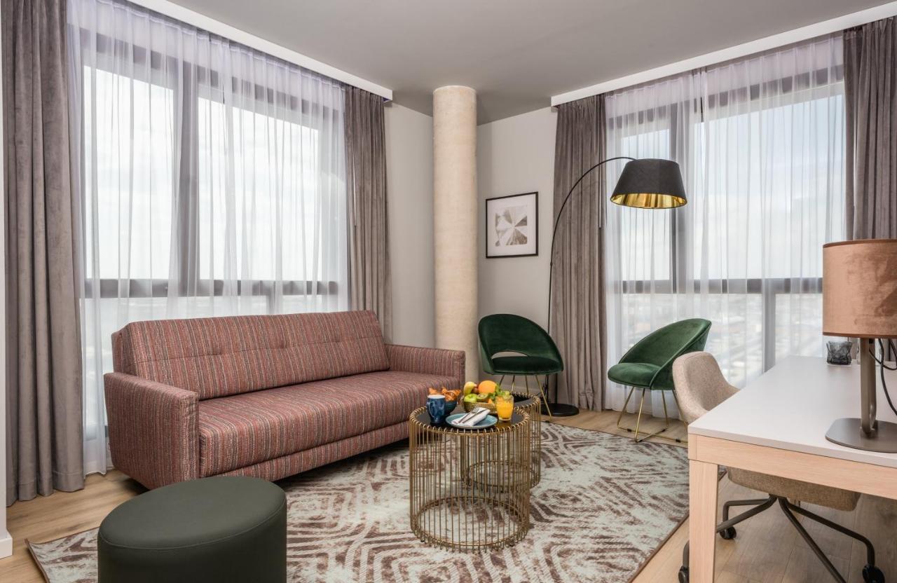 Leonardo Royal Hotel Barcelona Fira Bagian luar foto