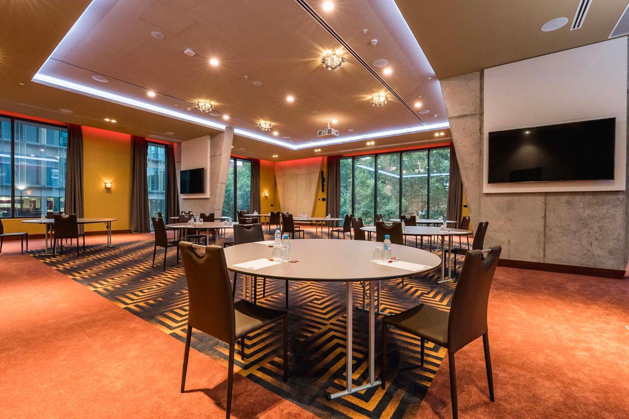 Leonardo Royal Hotel Barcelona Fira Bagian luar foto