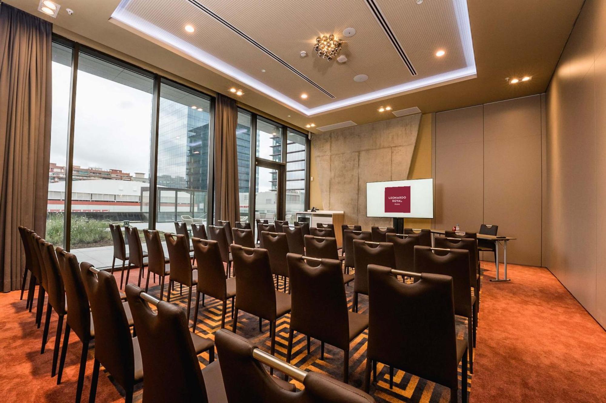 Leonardo Royal Hotel Barcelona Fira Bagian luar foto